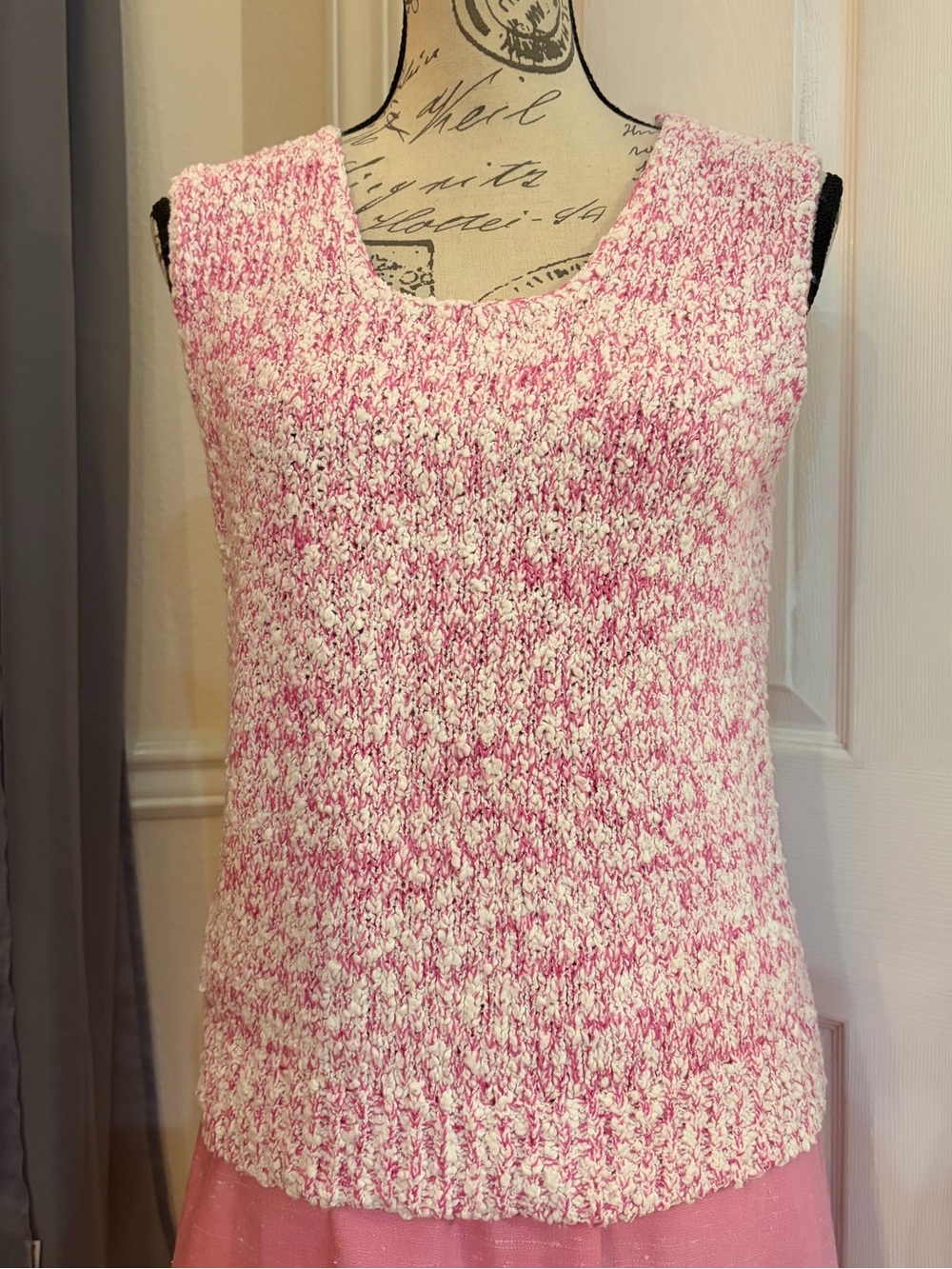 Vintage Partners Sleeveless Pink Marbles Knit Top